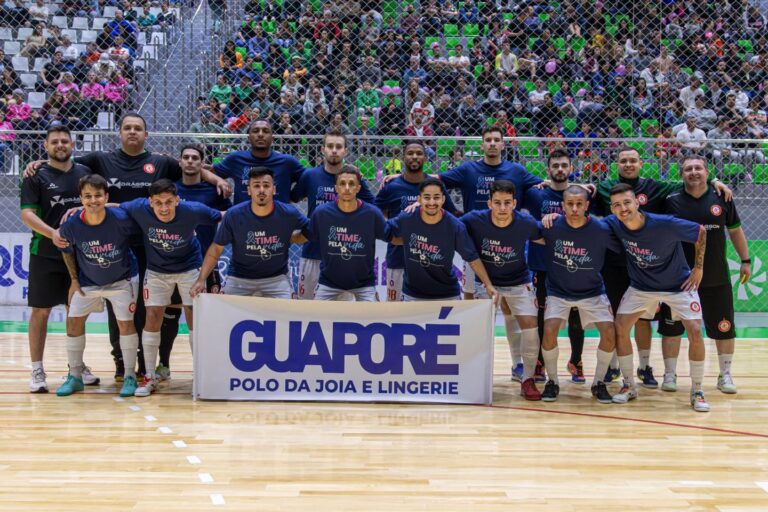 Um Time Pela Vida estreia com vitória emocionante